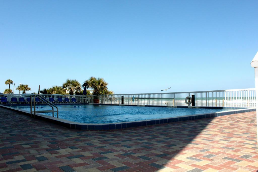 Comfort Inn & Suites Daytona Beach Oceanfront Ngoại thất bức ảnh